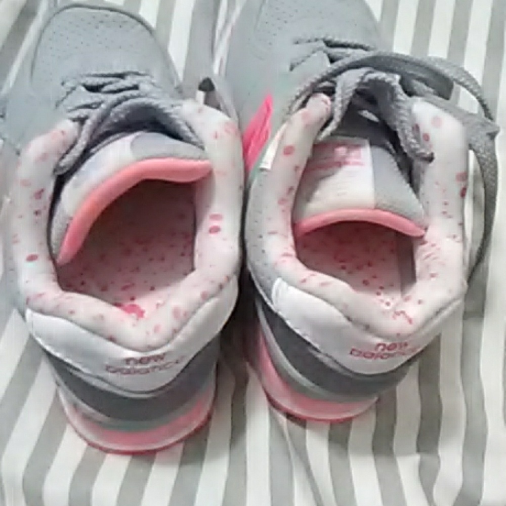 New Balance - Picture 3 of 3